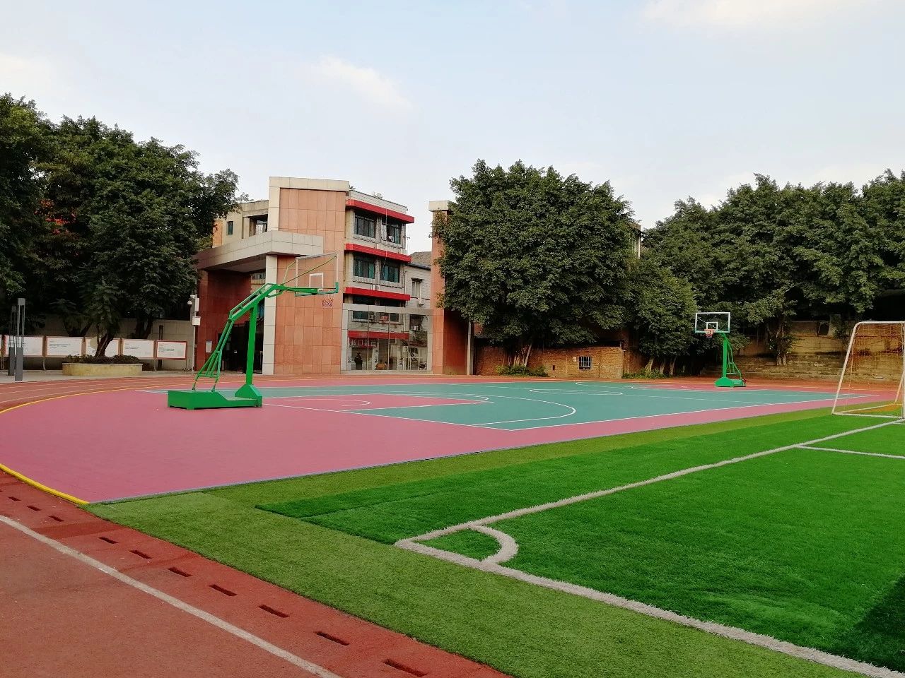 树人树艺,学驰天地 ——重庆八中树人中学环境建设