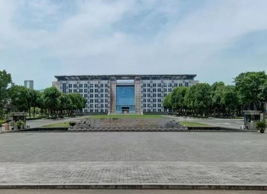  水行天下，大成于善——重庆水利电力职业学院文化建设之视觉篇