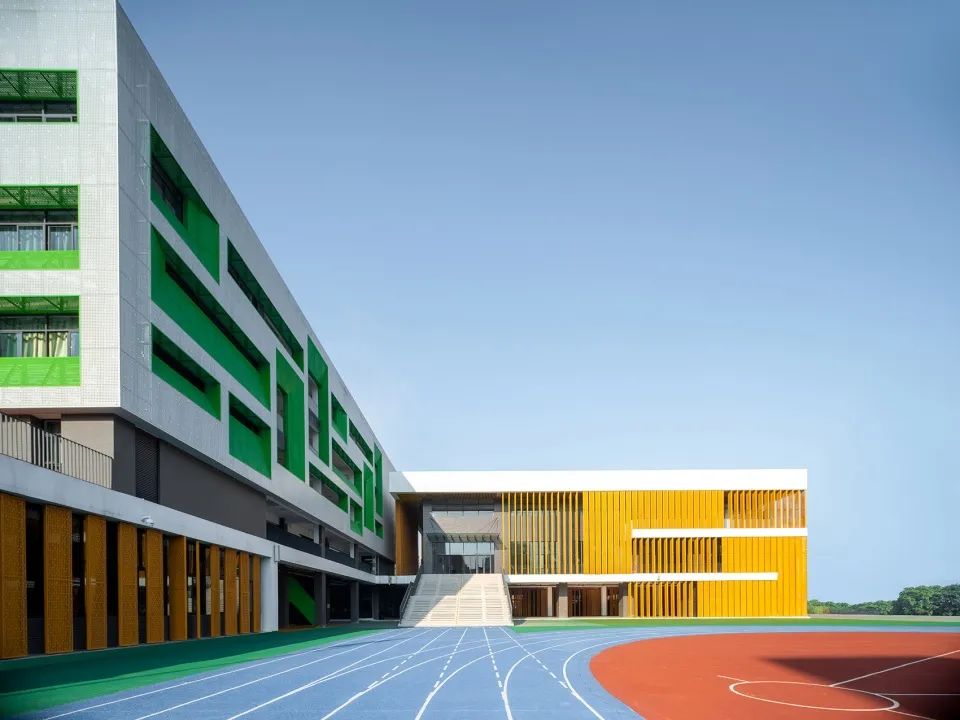 校园里的操场,可以这样设计_重庆常春藤文化传播有限公司