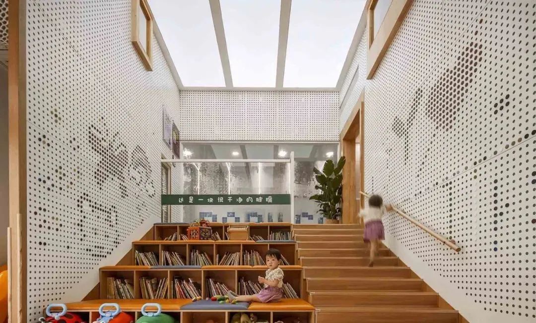 【校园设计】学校楼梯角设计_重庆常春藤文化传播有限公司